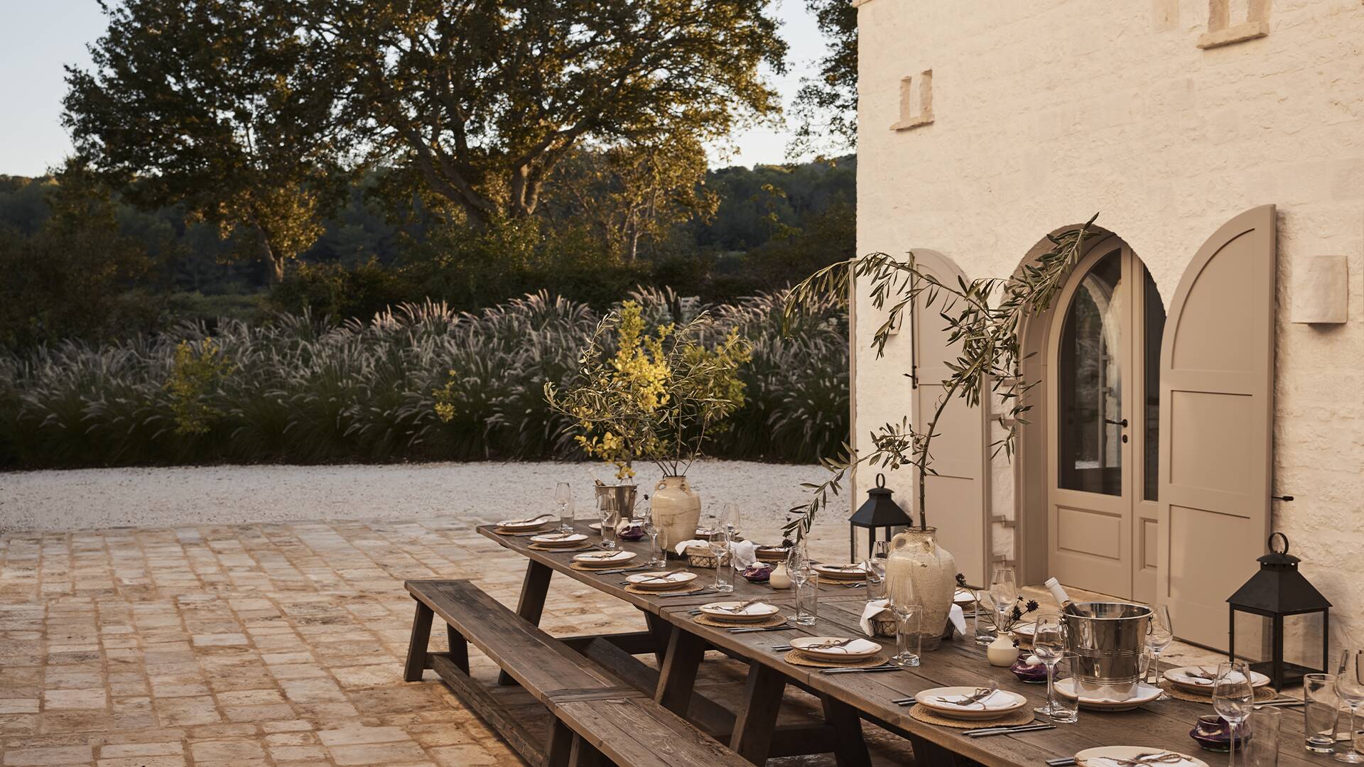 uncovered alfresco dining area