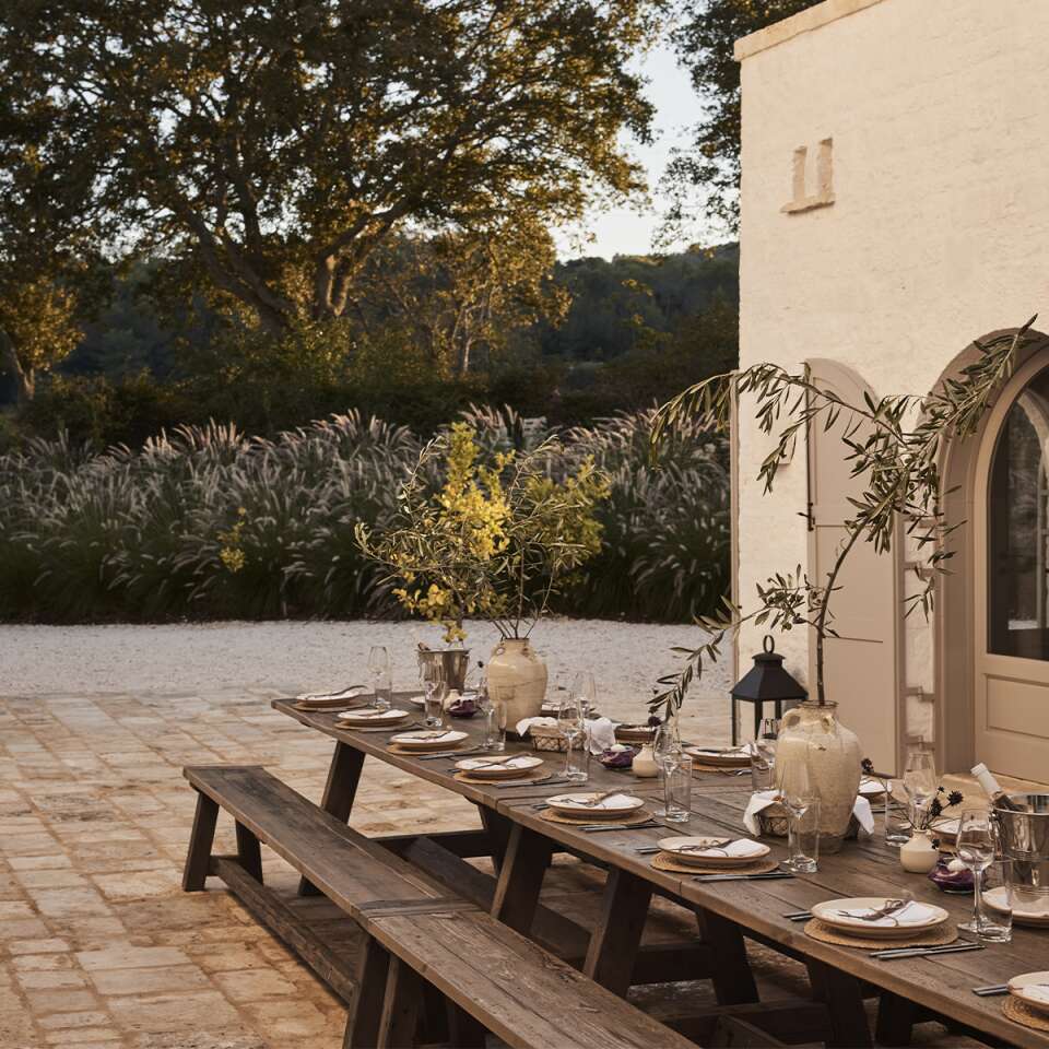 uncovered alfresco dining area