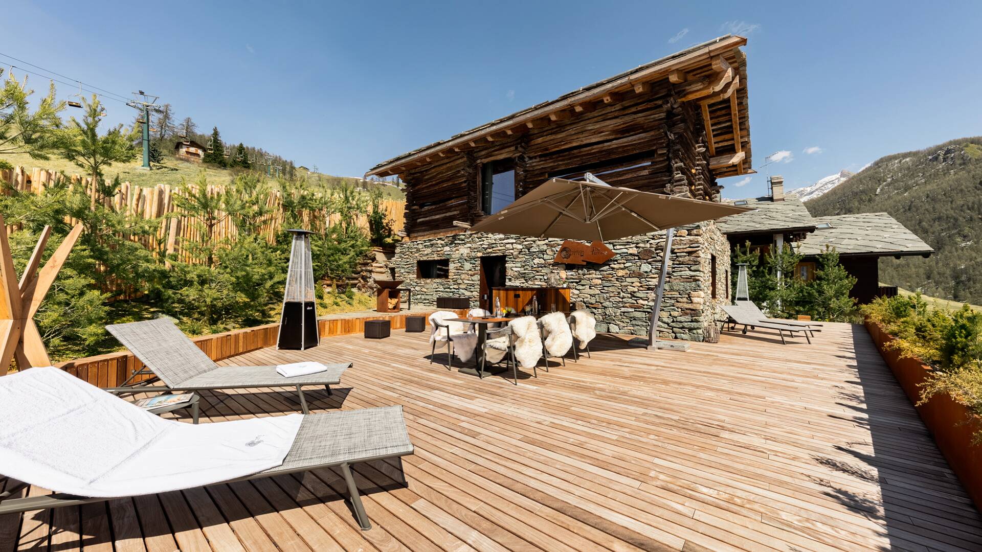 al fresco dining area and stone-made BBQ