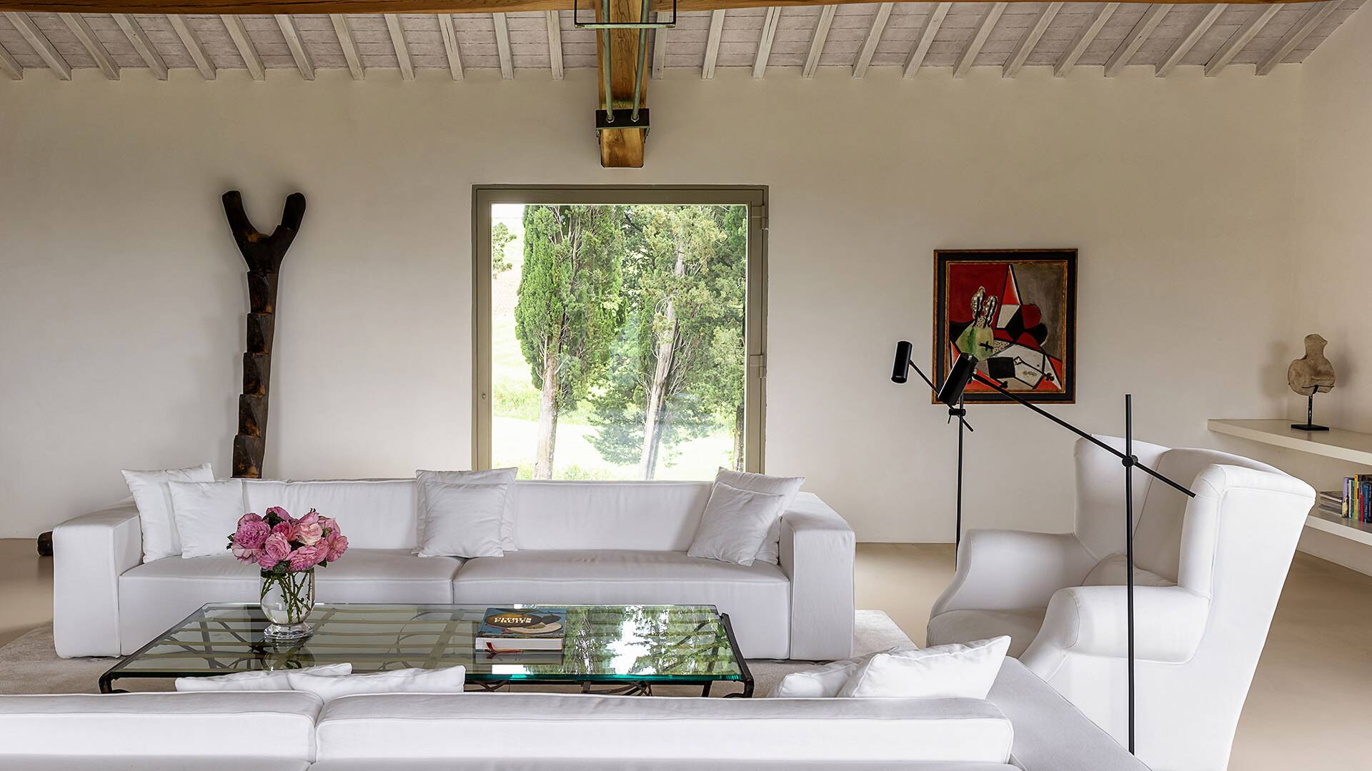 main villa, first floor