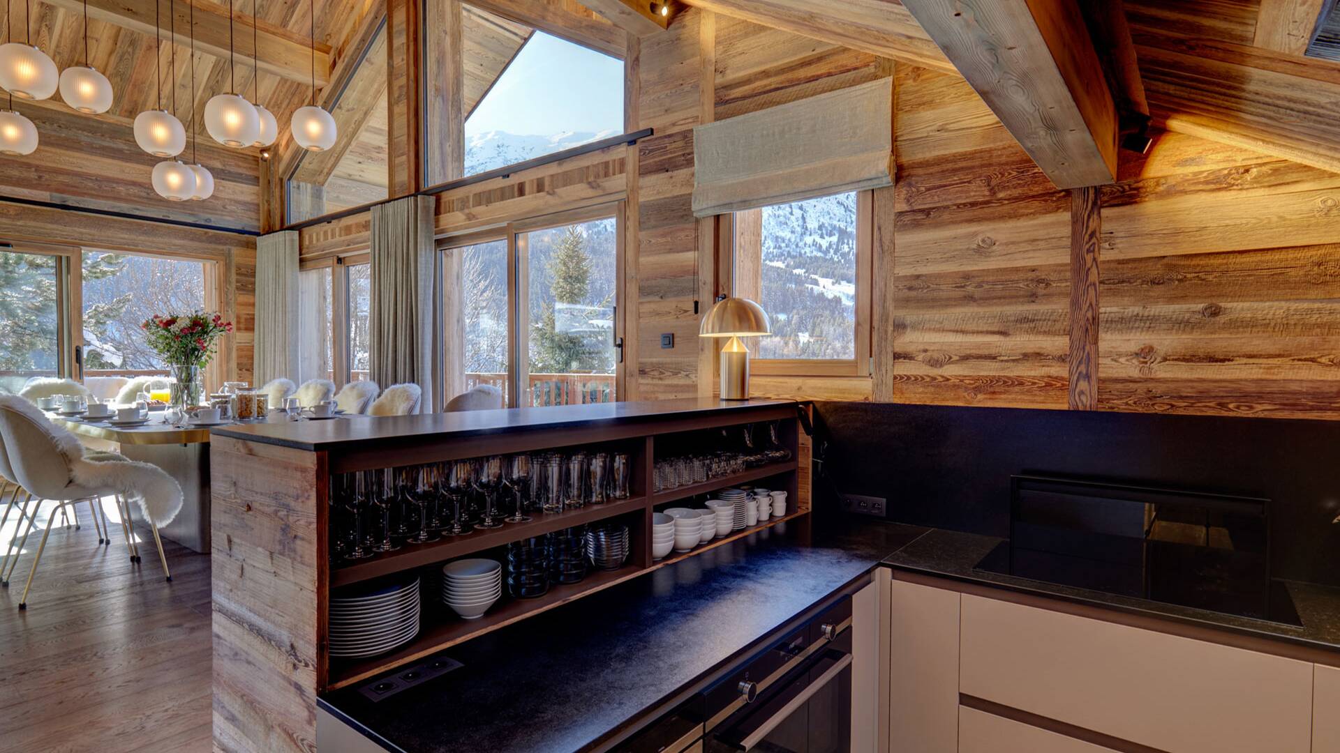 fully equipped kitchen with cooking island