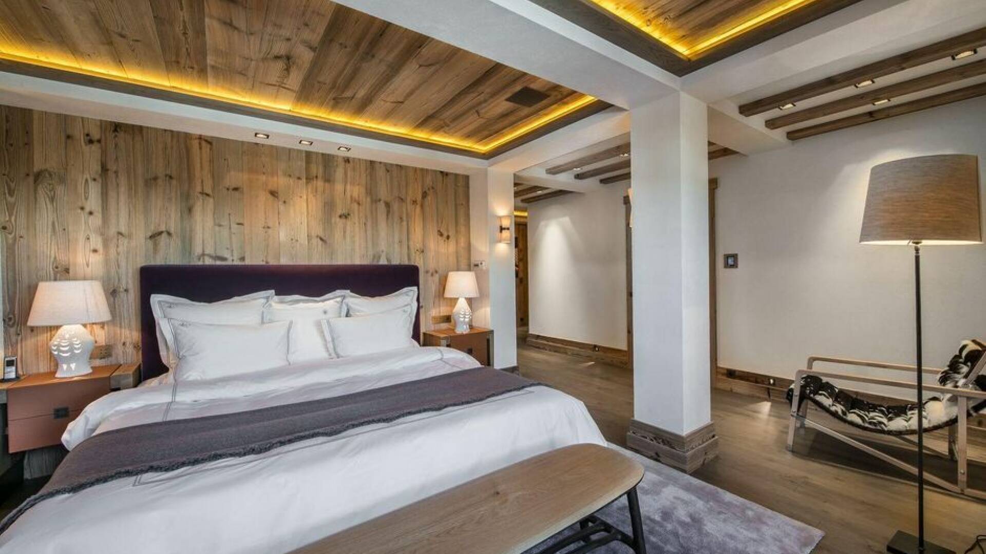 luxury double bedroom 