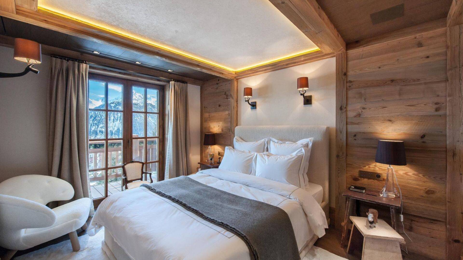 luxury double bedroom with access to balcony