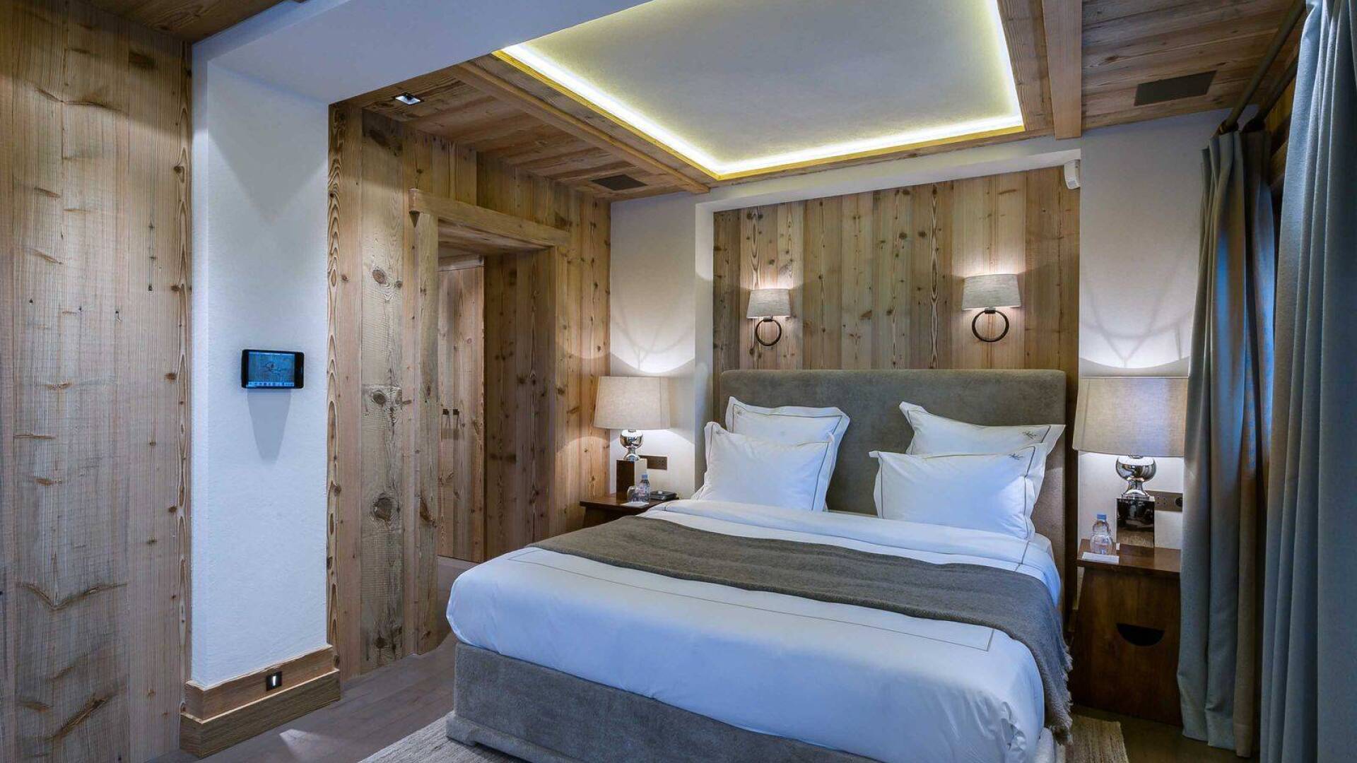 luxury Chalet Thuya for weekly rentals in Courchevel, French Alps