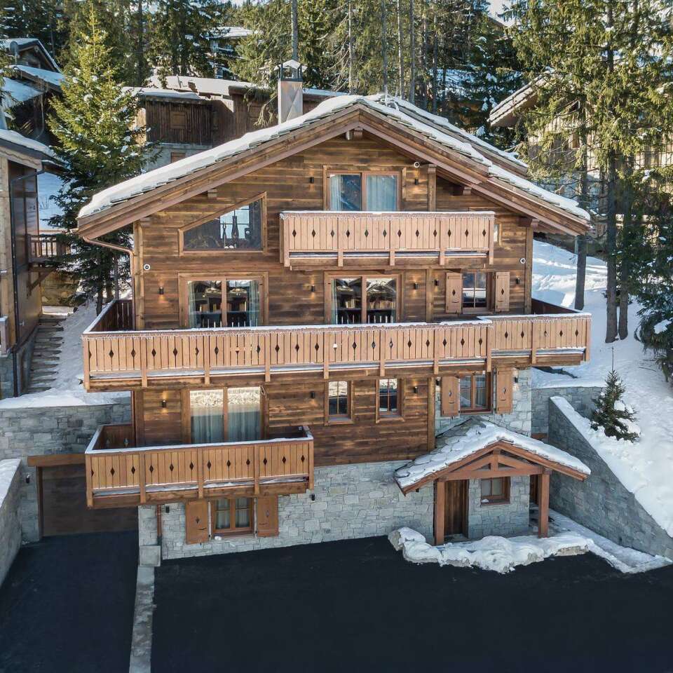 luxury vacation Chalet Elixir for rent in Courchevel, French Alps