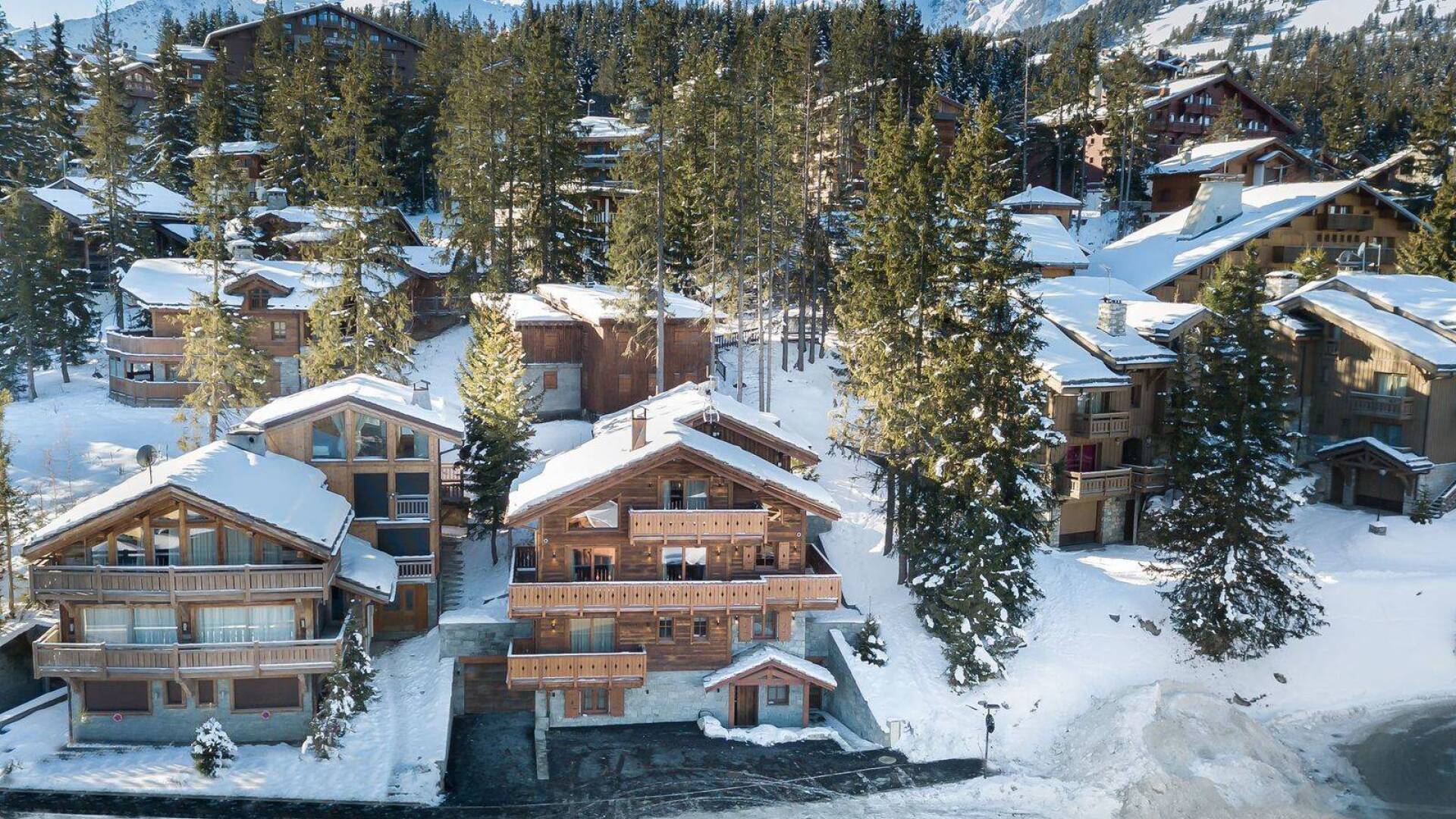 luxury Chalet Elixir for weekly rentals in Courchevel, French Alps