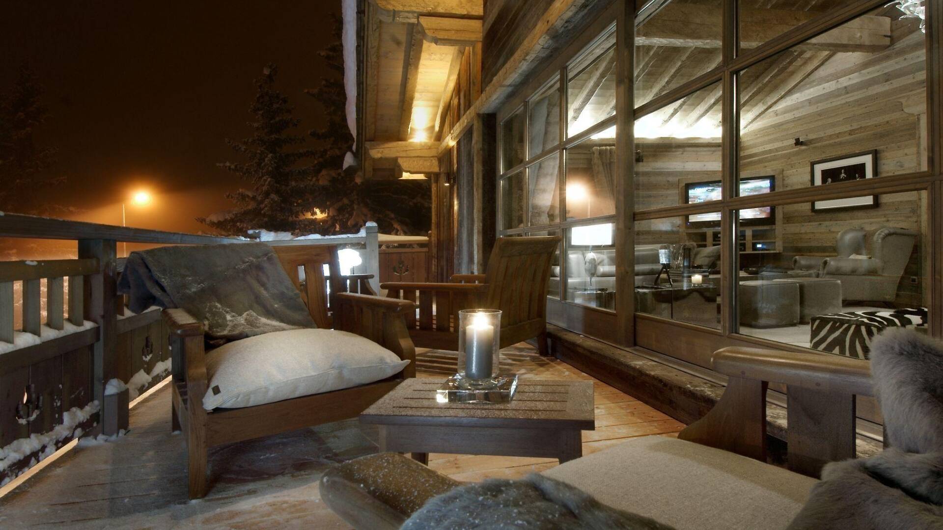 luxury Chalet Ébène for rent in Courchevel, French Alps