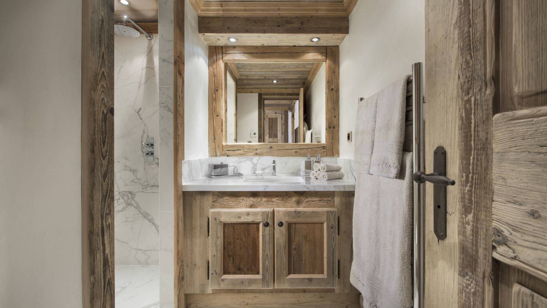 en suite bathroom
