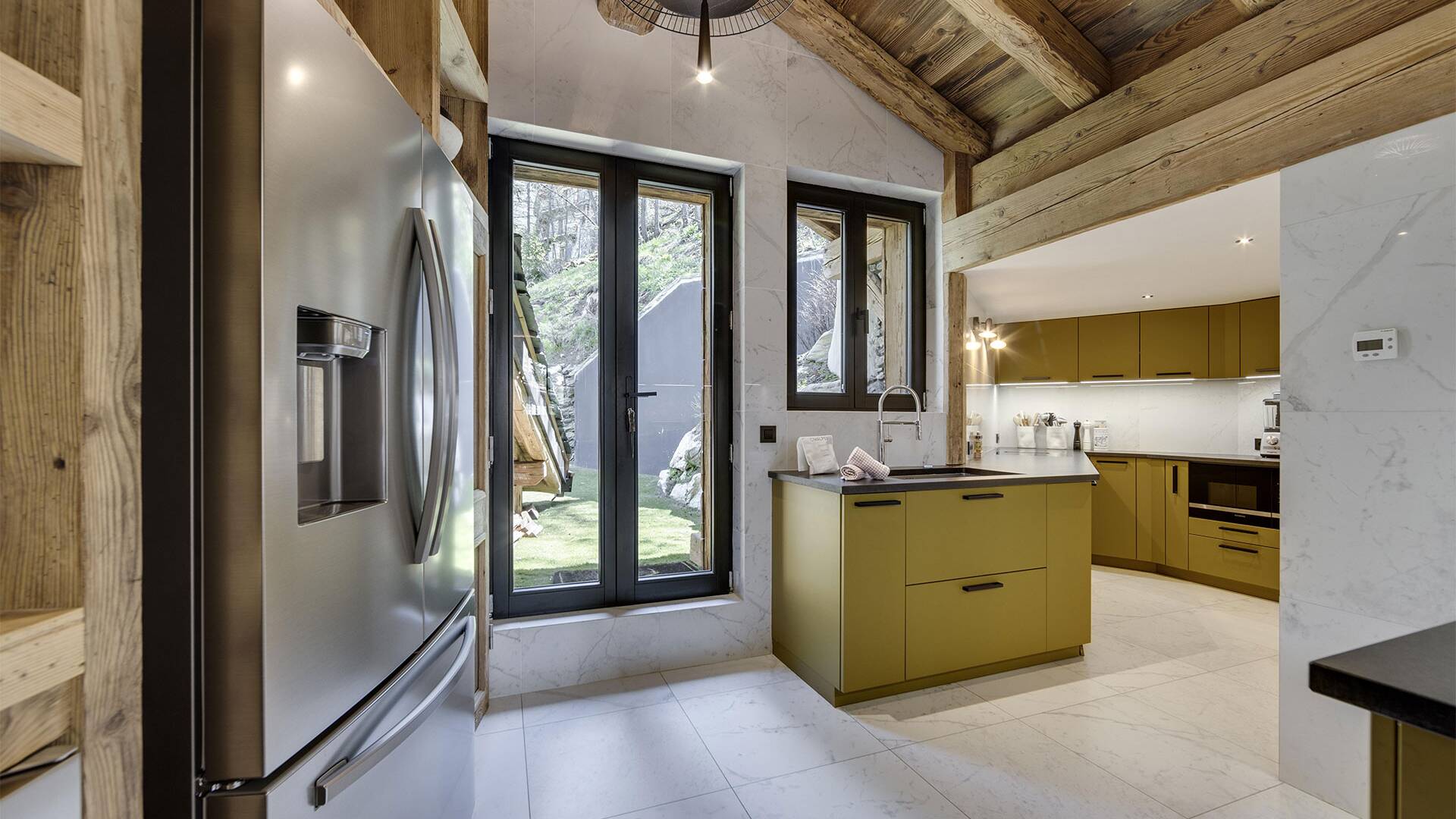 kitchen with direct access to outdoor