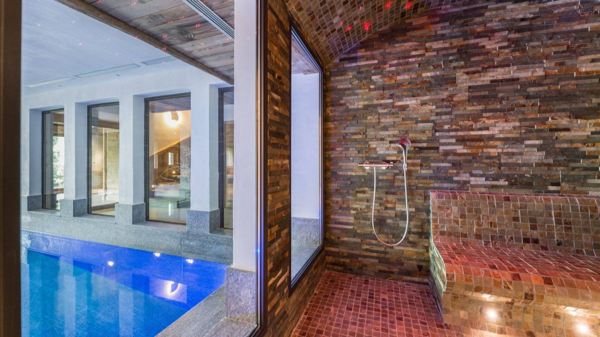 luxury Chalet Pin Blanc for rent in Méribel, French Alps