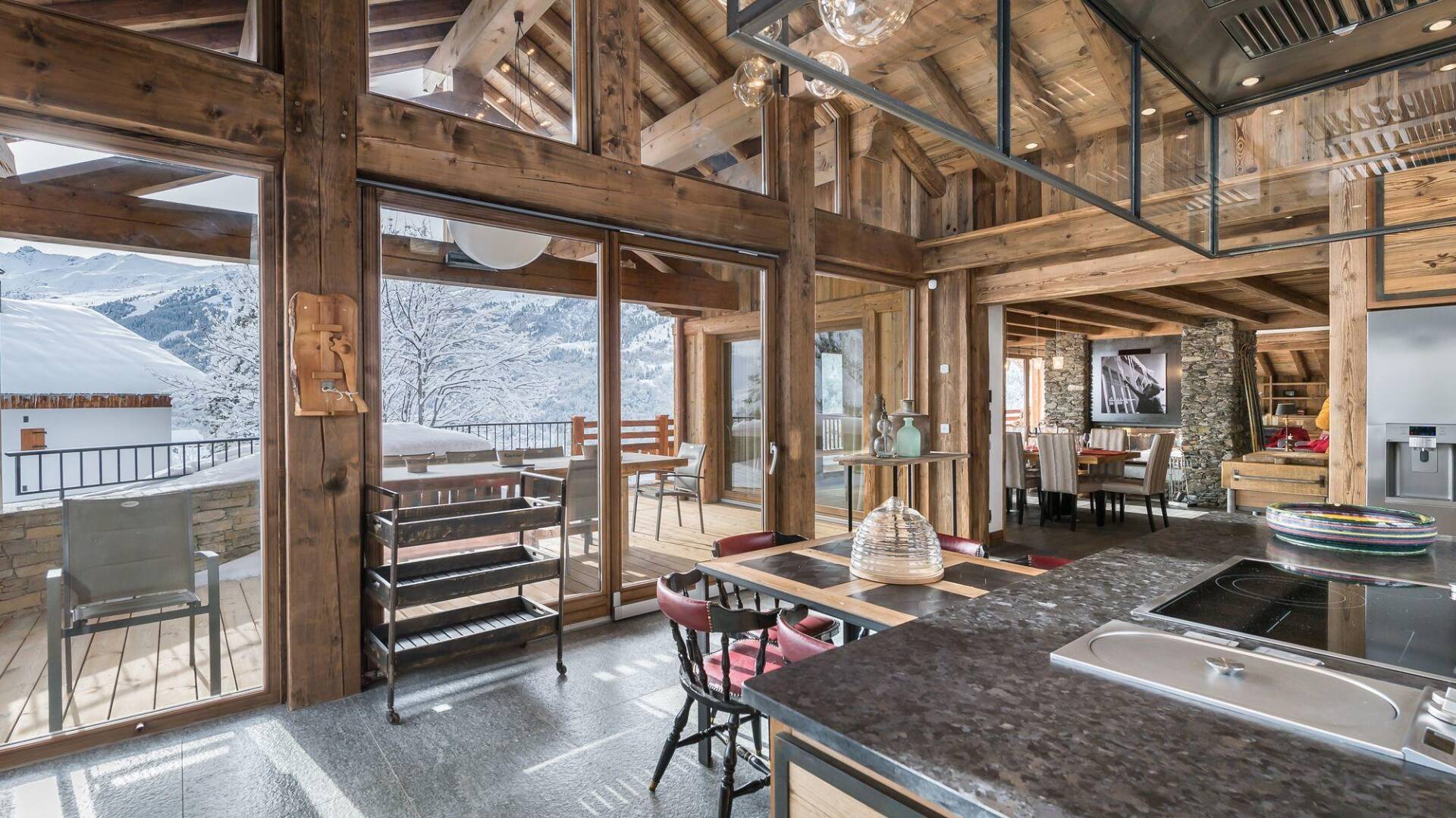 gourmet kitchen with direct access to al fresco dining tabel
