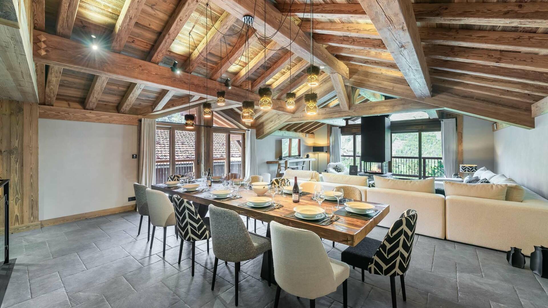 spacious dining table and sitting area
