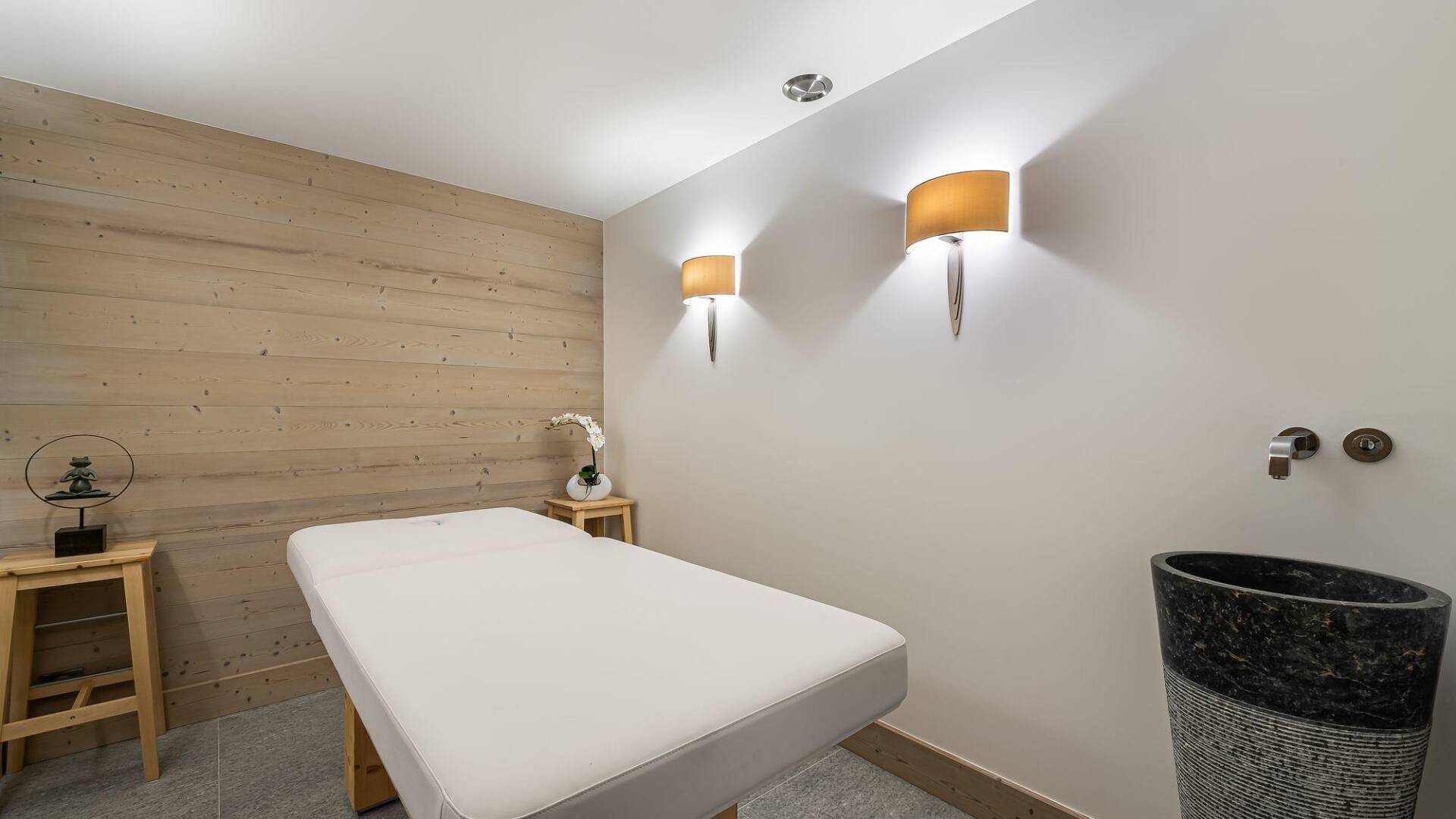massage room