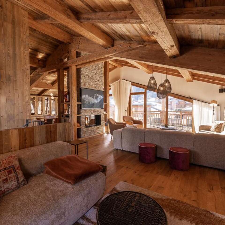 spacious double bedroom with balcony 