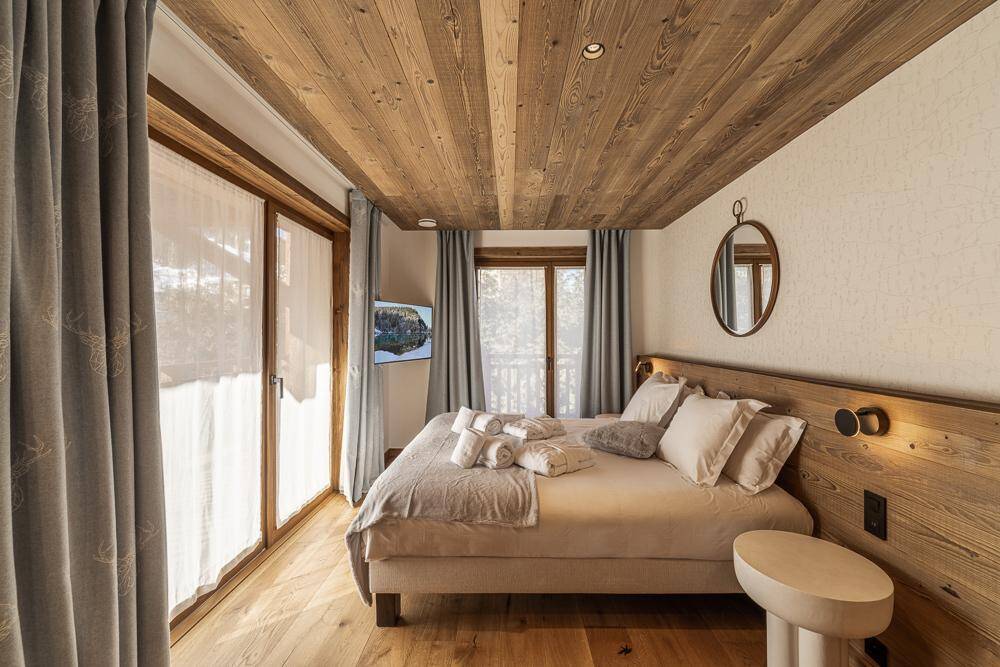double bedroom with access to balcony