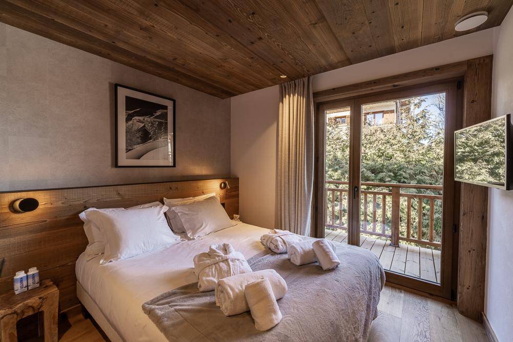 double bedroom with direct access to outdoors