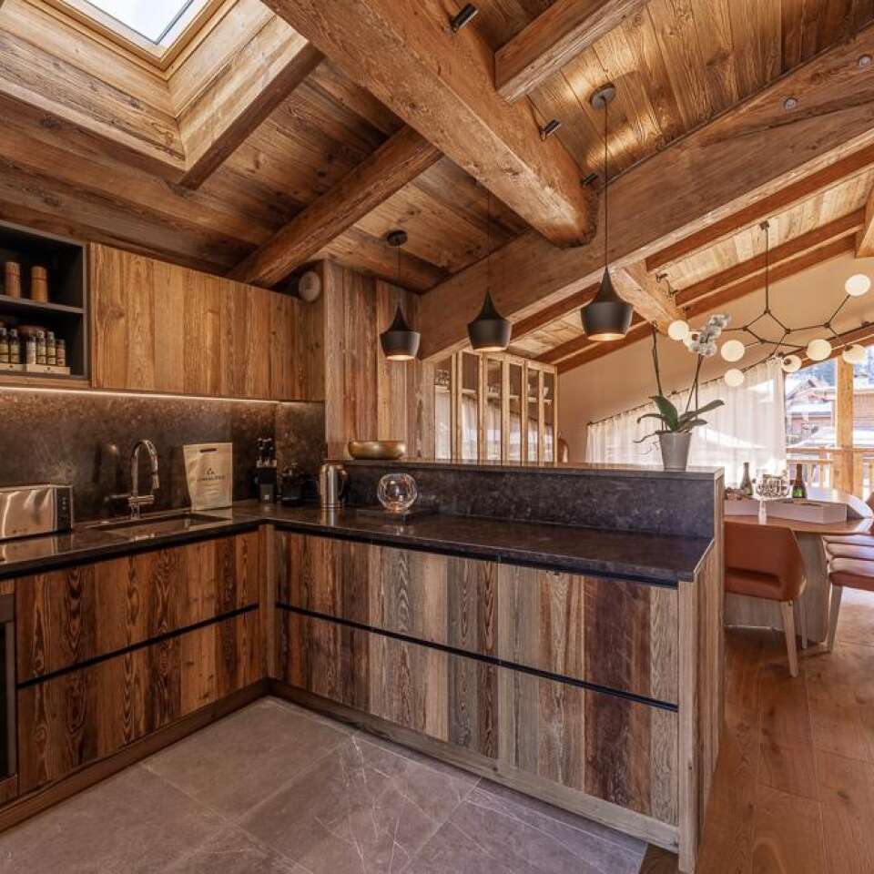luxury ski resort Chalet Tanganika for rent in Courchevel, French Alps