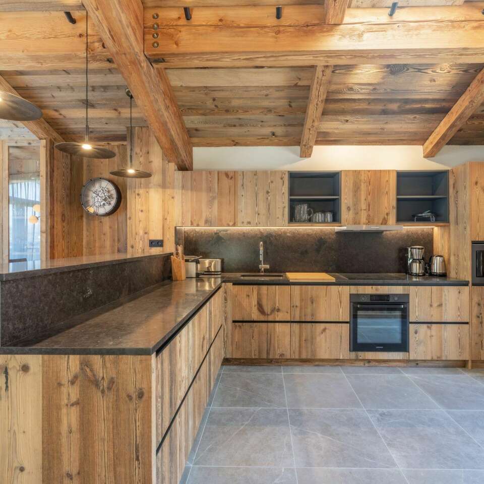 gourmet kitchen with spacious cooking counters