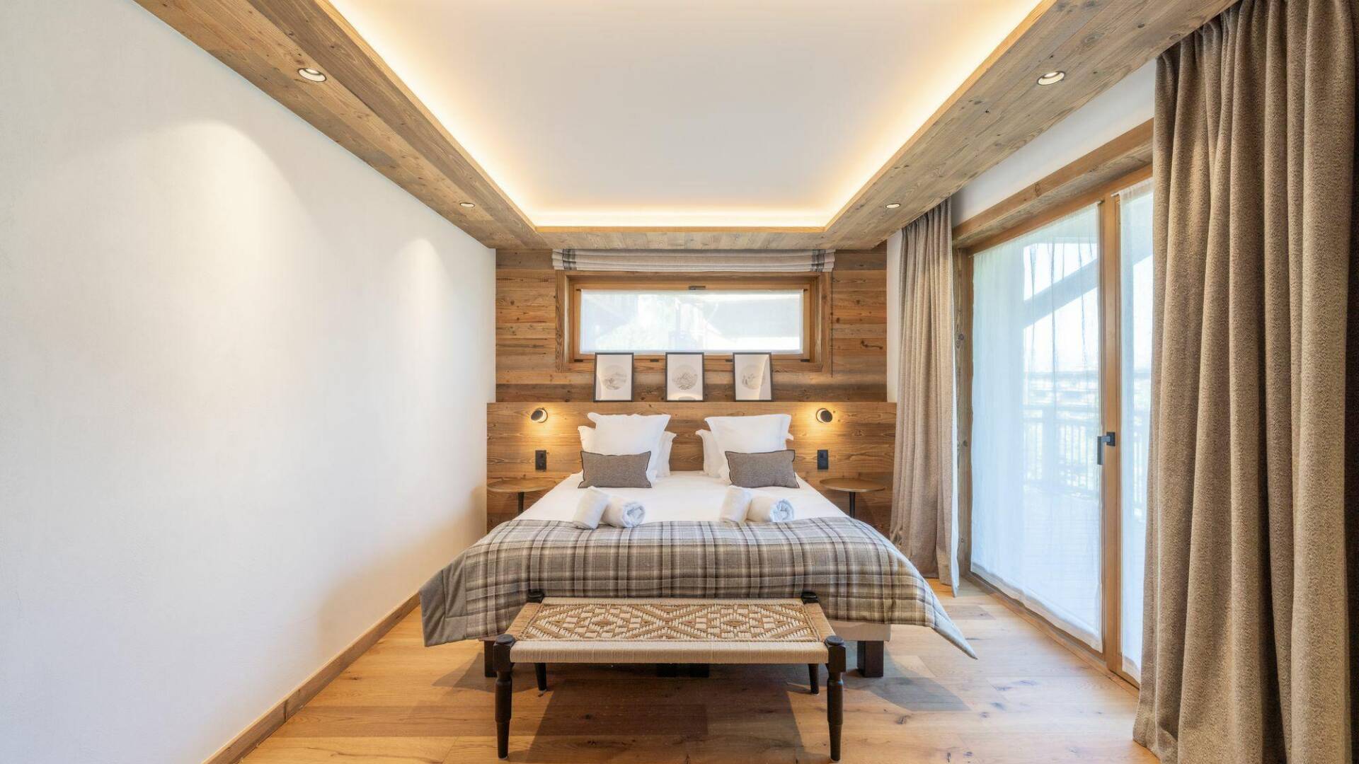 double bedroom with direct access to outdoors