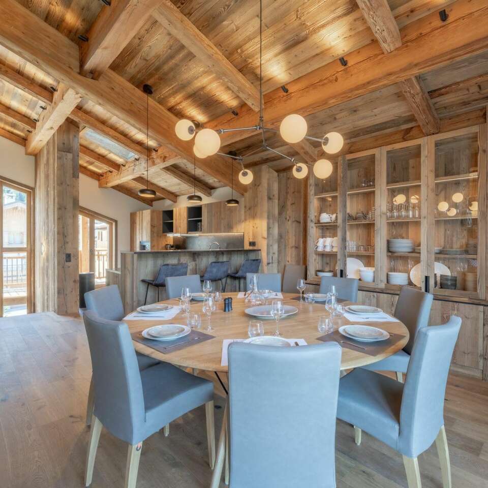 open space with dining area and fully equipped kitchen