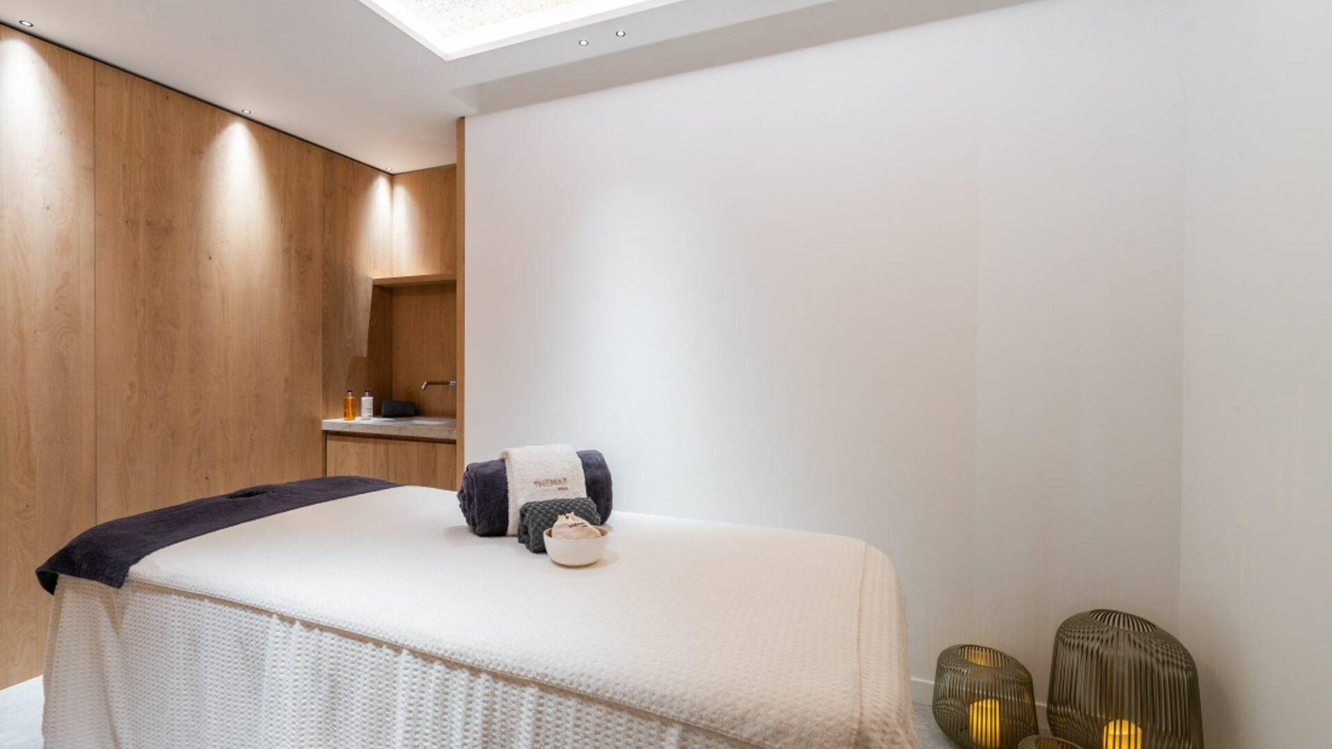 massage room