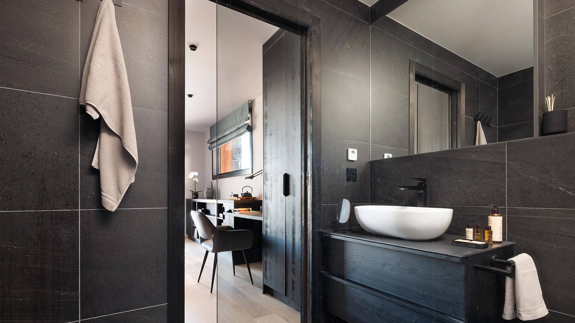 en suite bathroom