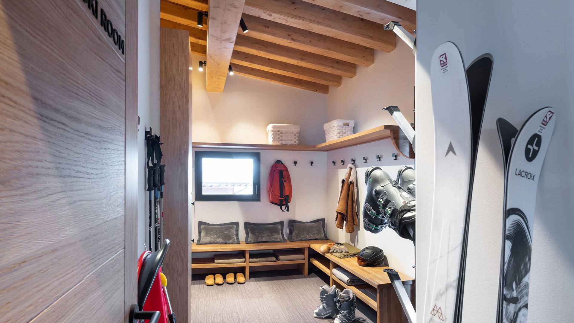 ski room