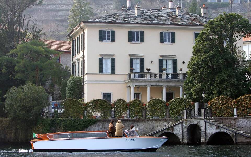 Celebrities in love with their luxury villas in Italy
