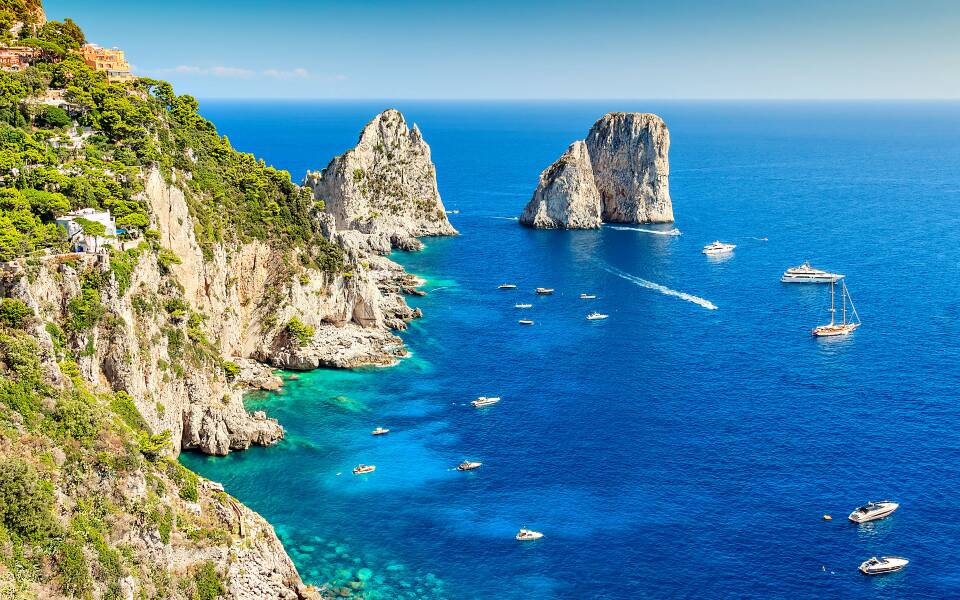 Capri vs Positano. Find your perfect Italian escape
