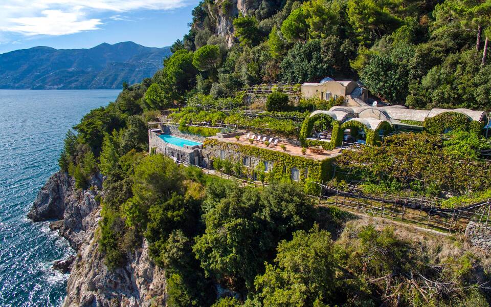 Where do the Kardashians stay on the Amalfi Coast?