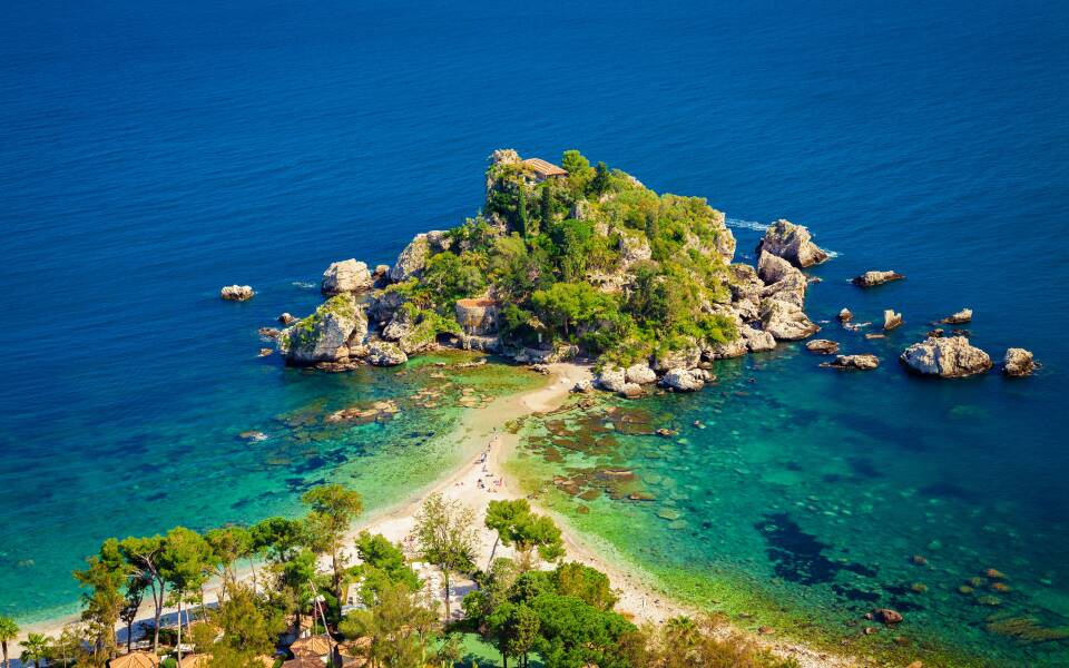 6The best luxury villas for rent in Sicily 2026