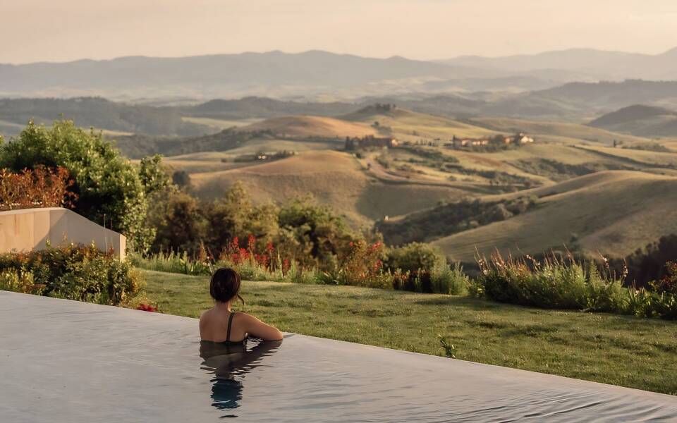 Home in Italy's last minute deals