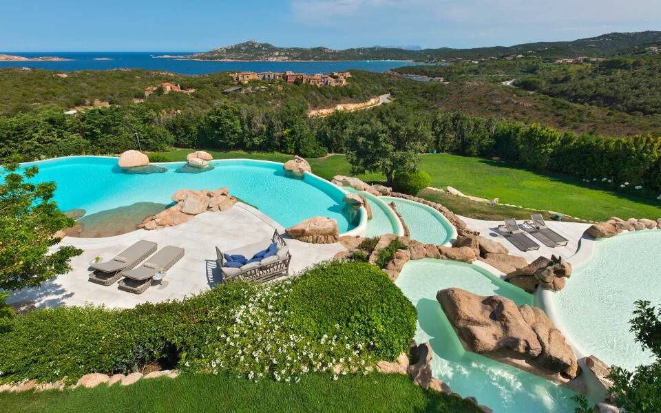 Experience luxury staying in a villa in Porto Cervo
