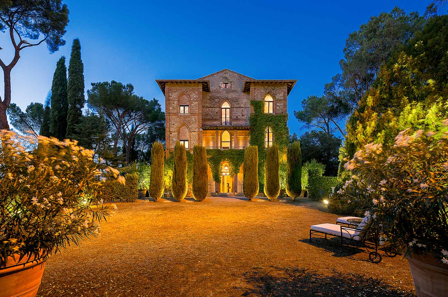 large tuscany villa