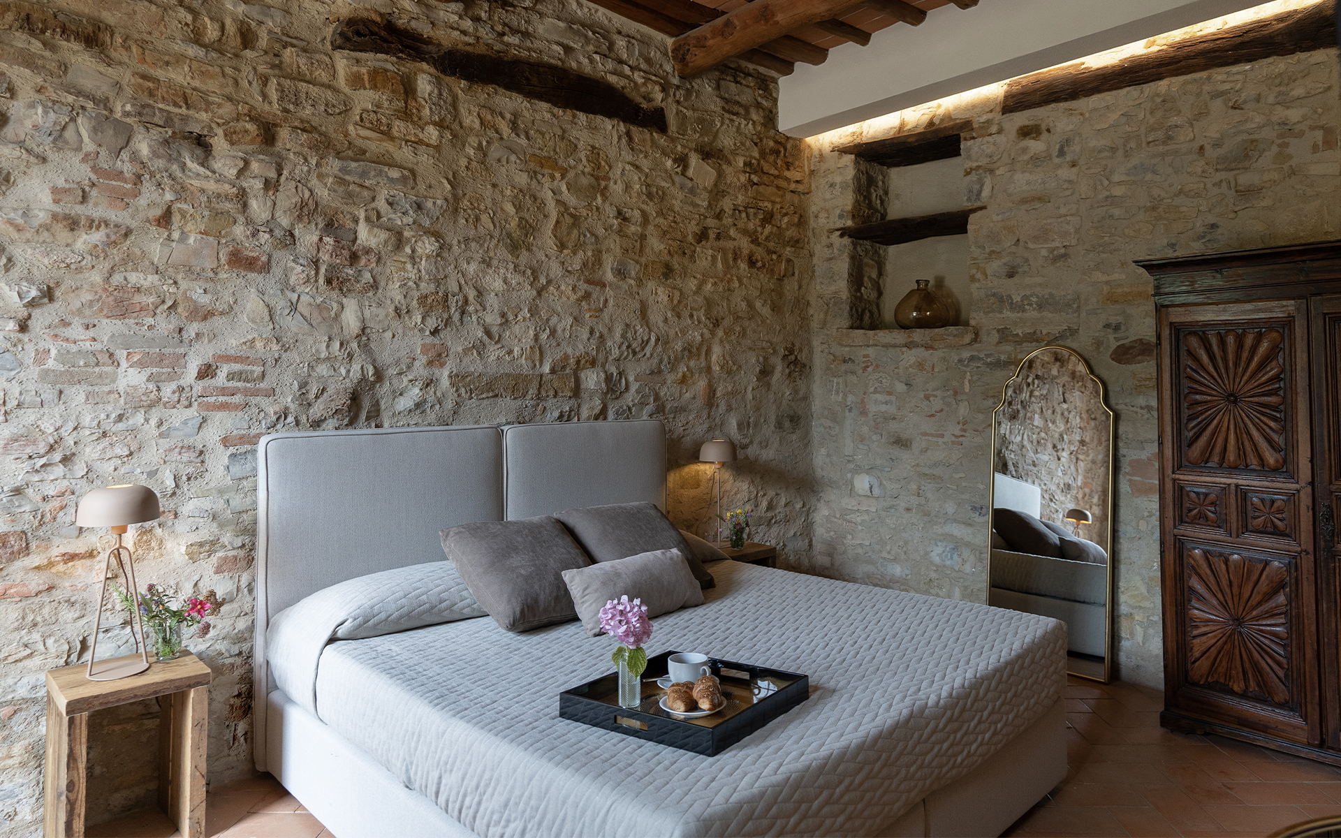 Luxury villa Bacca Nera for rent in Tuscany, Castellina In Chianti ...