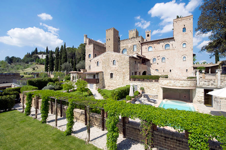Castles real estate in Italy